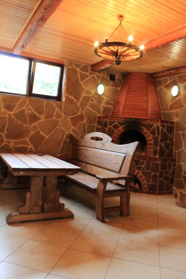Hotel Sokolyne gnizdo Korostov Zewnętrze zdjęcie